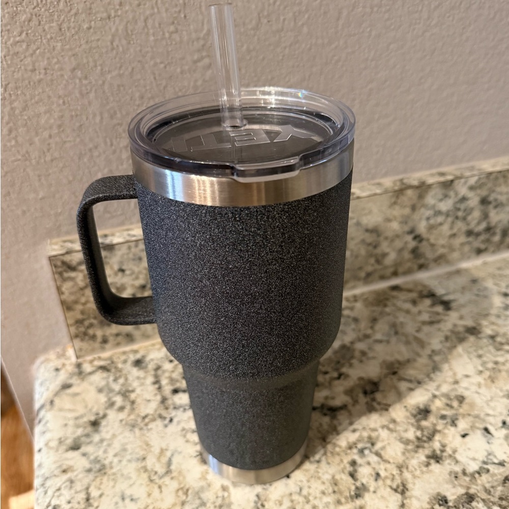 YETI Black Stone 35oz